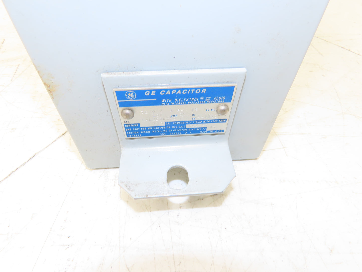 54L226UC50 Dielektrol Capacitor 7200v 1ph 95kV BIL 100-kVAR 60hz