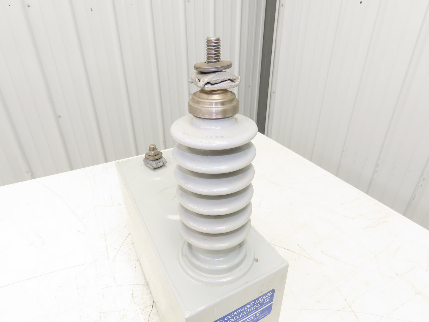 54L226UC50 Dielektrol Capacitor 7200v 1ph 95kV BIL 100-kVAR 60hz