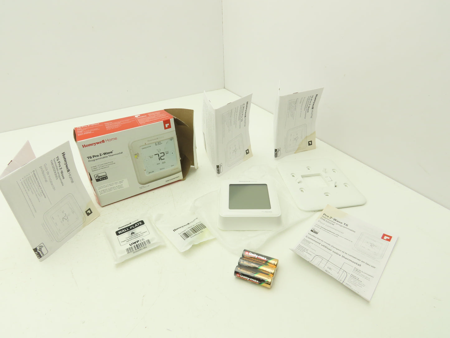 Honeywell TH6320ZW2003 T6 Pro Z-Wave Thermostat Programmable Battery or Hardwire