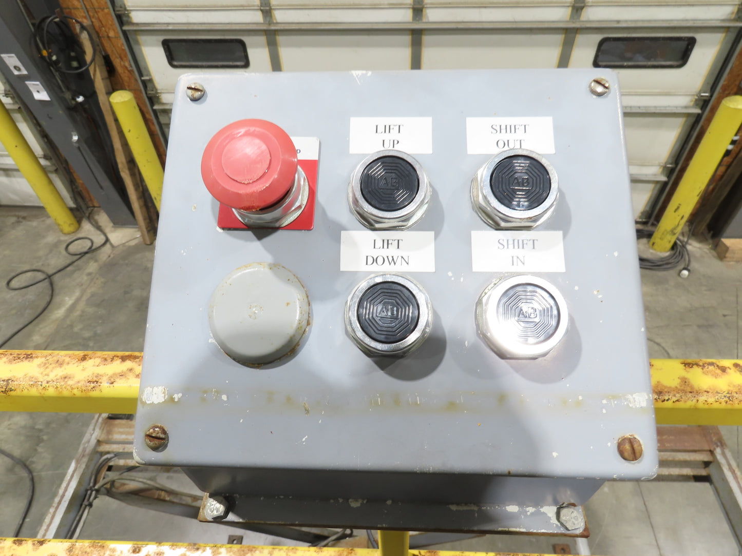 American 2000LB Electric Scissor Lift 96x60" Top 60" Travel Scaffold Work Dock