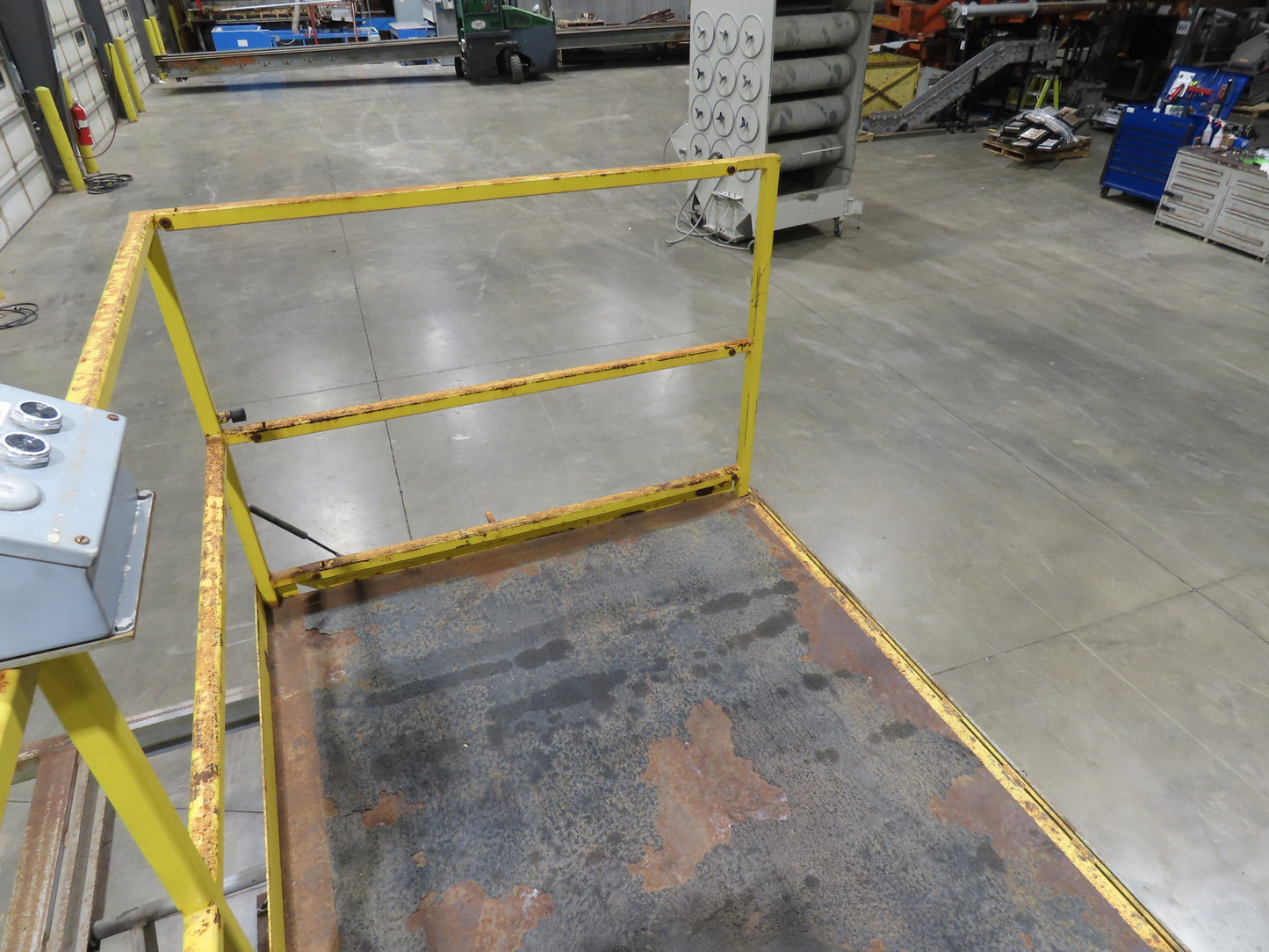 American 2000LB Electric Scissor Lift 96x60" Top 60" Travel Scaffold Work Dock