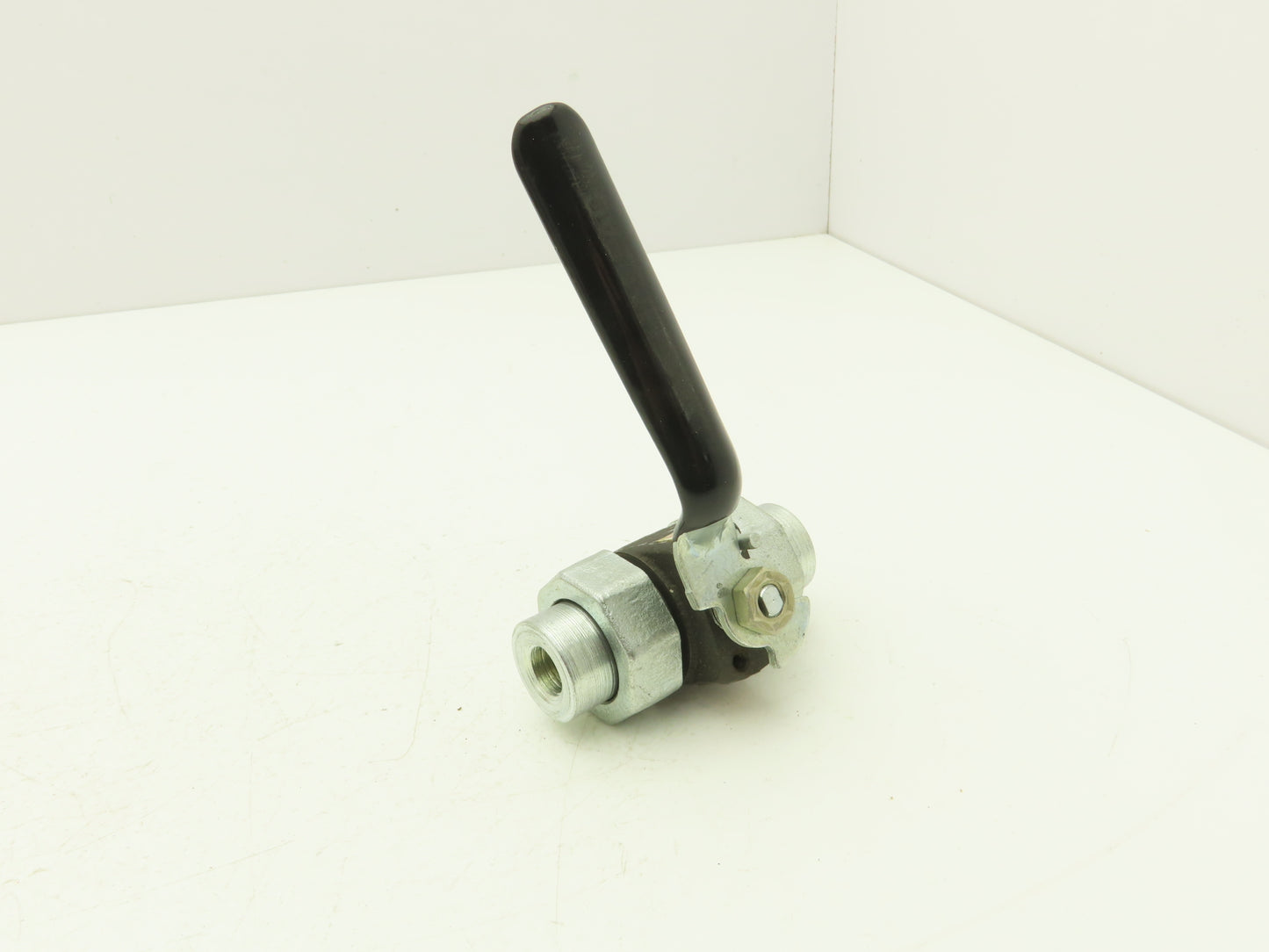 Marpac B790KT 3/8" NPT Ball Valve Reduced Port 4500 WOG CTFE