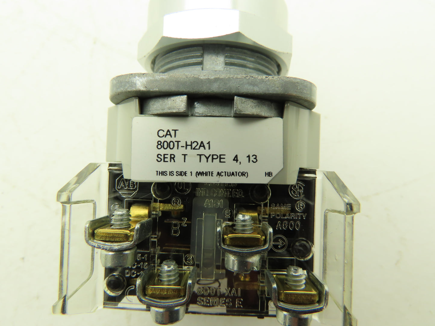 Allen Bradley 800T-H2A1 Selector Switch 2 Position Maintained 30mm