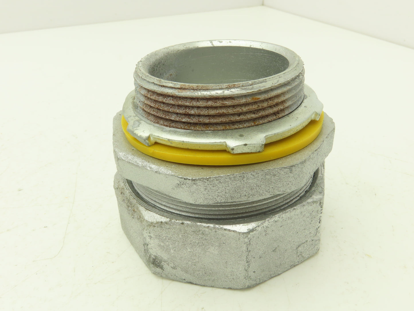 Cooper Crouse-Hinds LT250 2-1/2" Straight Non-Insulated Liquidtight Connector