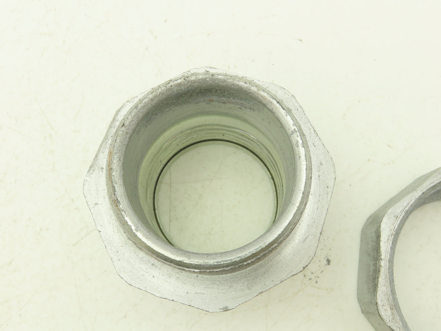 Cooper Crouse-Hinds LT250 2-1/2" Straight Non-Insulated Liquidtight Connector