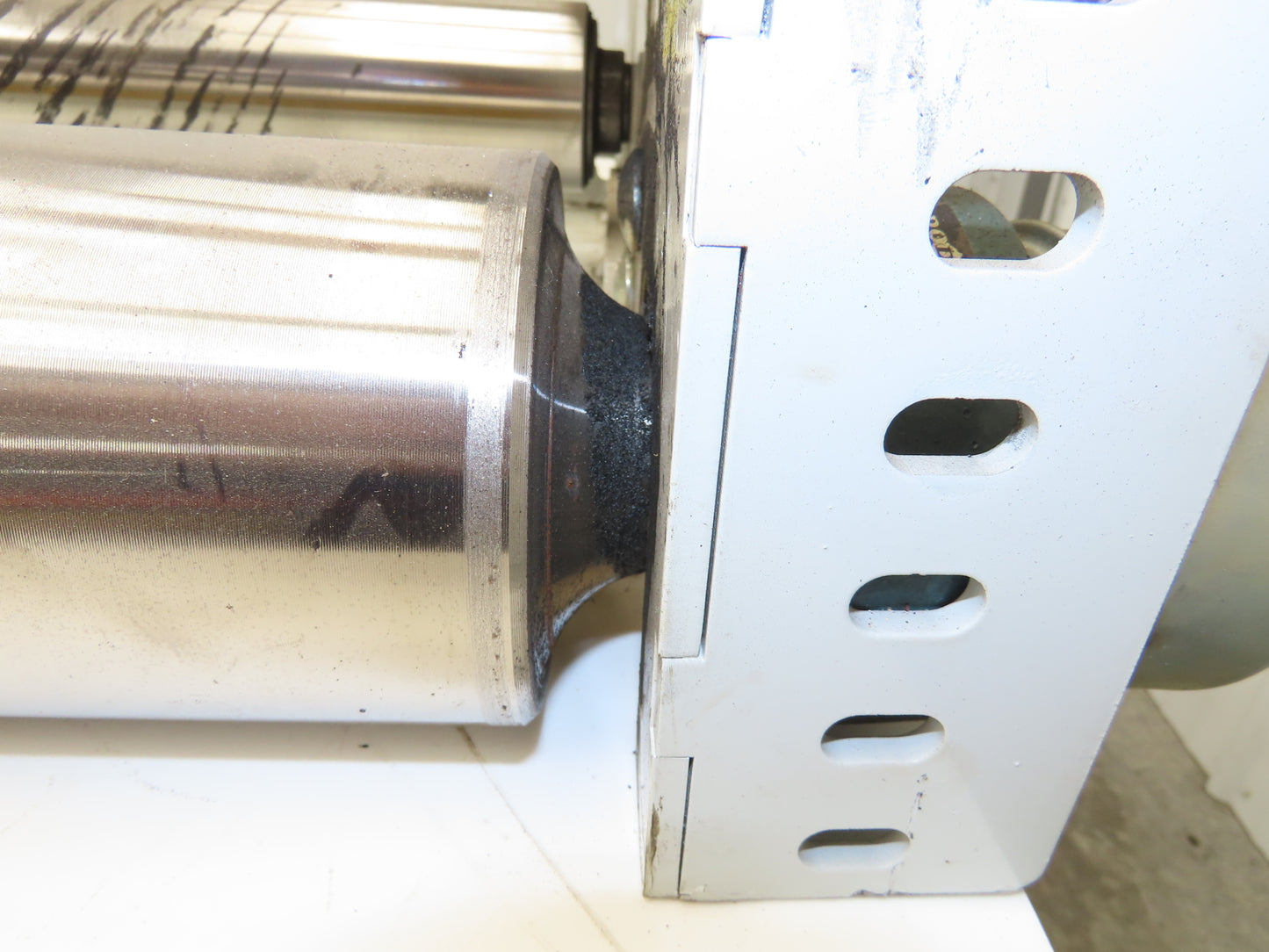 Hytrol BPC 43" Tail Pulley Assembly for Parcel Belt Slider Bed Conveyor