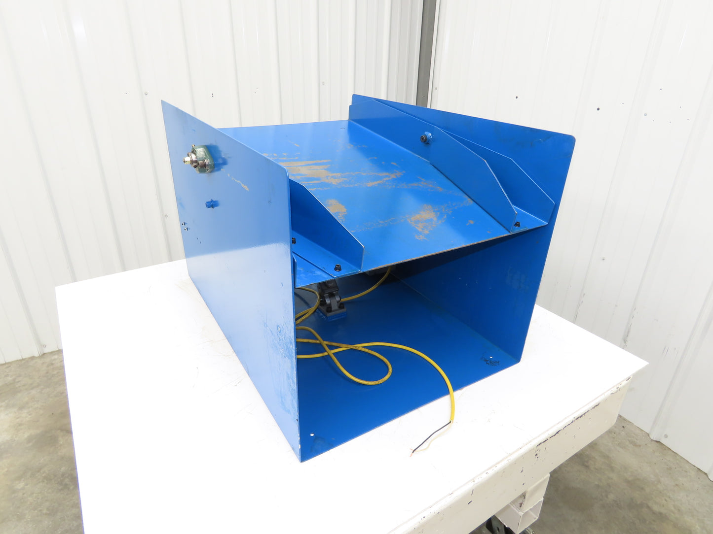 Sorter Conveyor Tilt Chute Tray Tipper Feeder 24VDC Pneumatic Cylinder Control