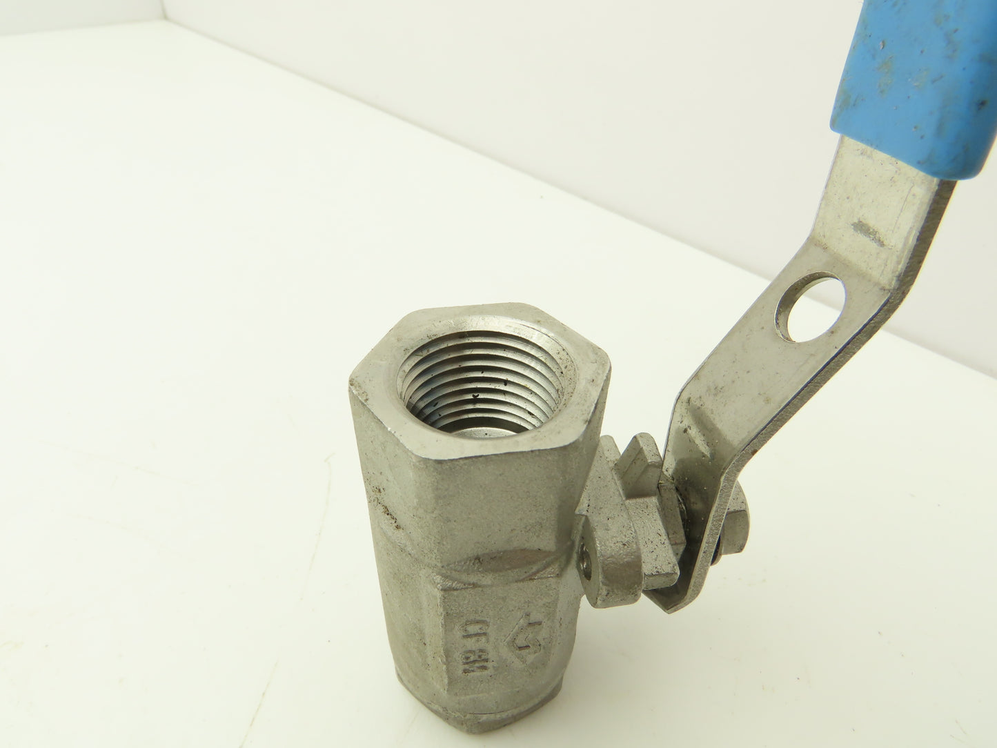 Milwaukee Valve CF8M Ball Valve Stainless Steel 1/2"NPT Female Lot of 6