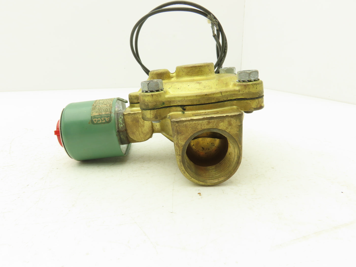 Asco 8210D4 Brass Solenoid Valve 2-Way NC 150 PSI 1" NPT Dry Air 120V 10.5 W