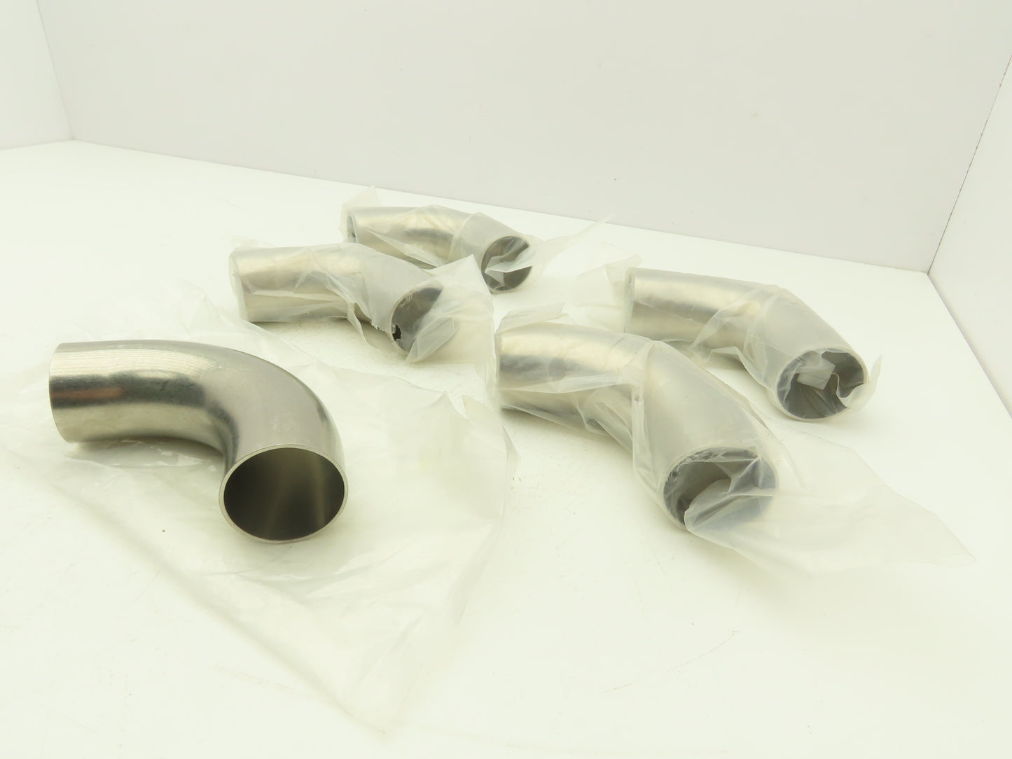 G2WC200H 2" OD Butt Weld Vacuum Tube 90° Radius Elbow SS A= 4.06" B= 3" Lot of 5