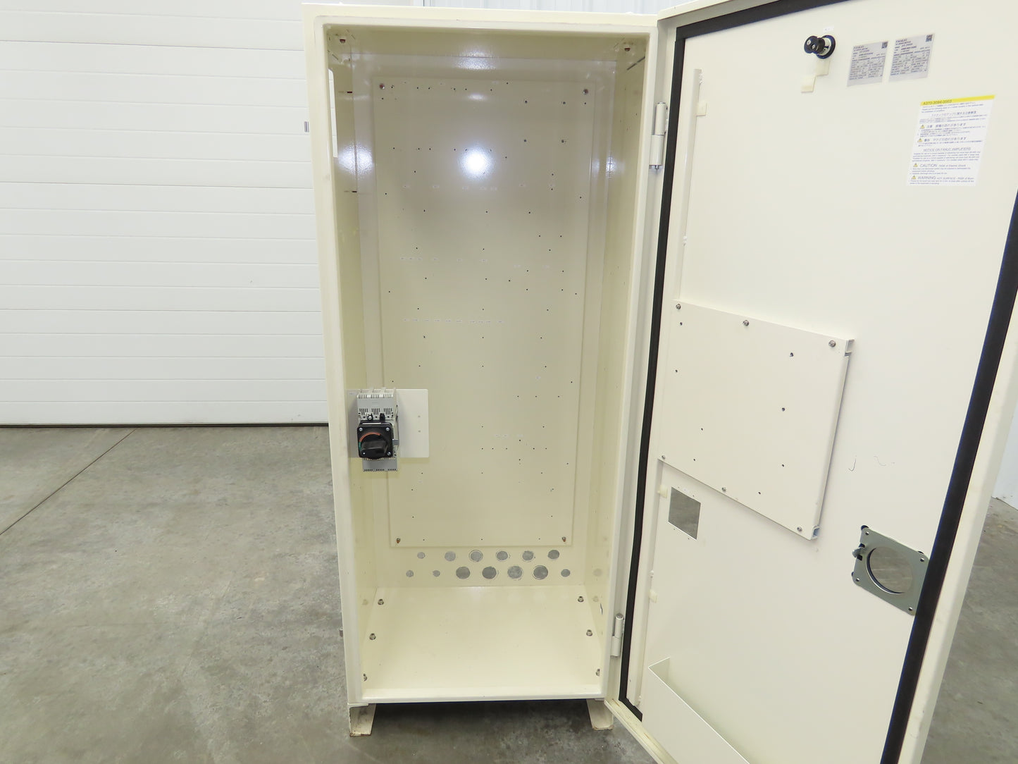 Freestanding Electrical Enclosure 1500x650x500mm Backplate 50 Amp Disconnect