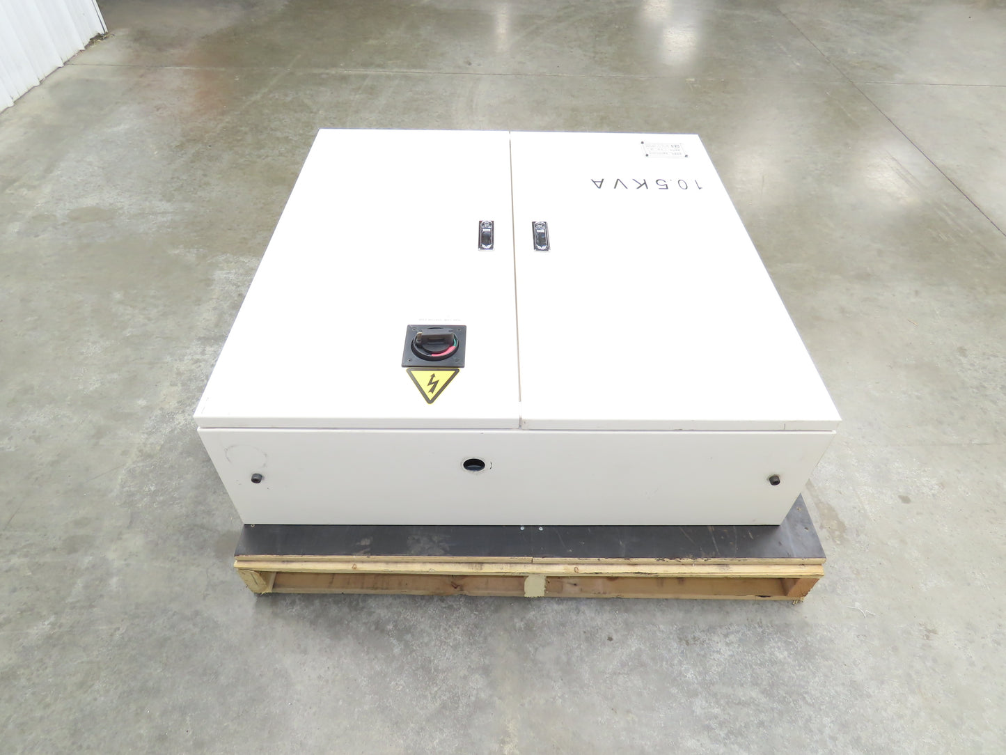 Electrical Enclosure 1000x1000x300mm Backplate 60 Amp Disconnect 40x40x12"