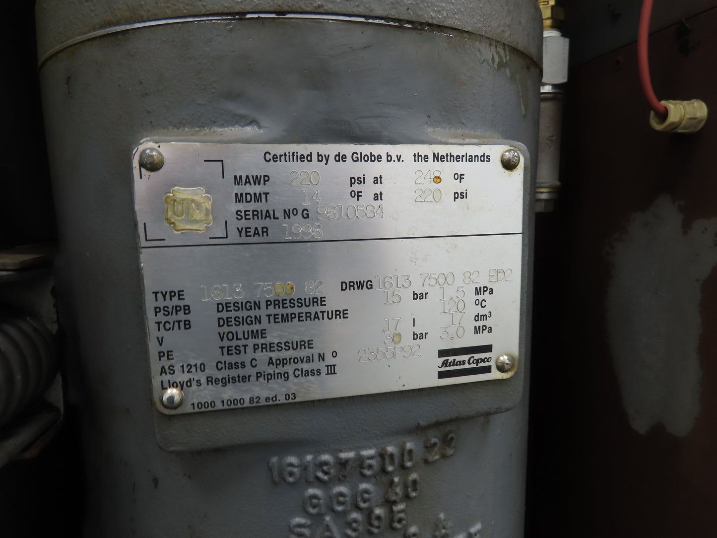 Atlas Copco ID60CSA Rotary Screw Air Compressor 20Hp 91.7 CFM 230v w/Air Dryer