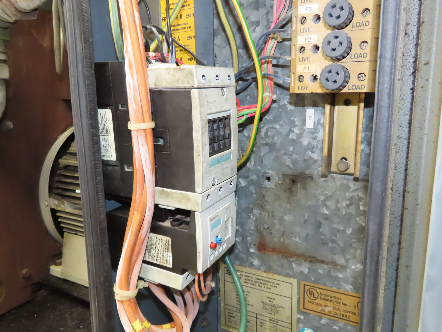 Atlas Copco ID60CSA Rotary Screw Air Compressor 20Hp 91.7 CFM 230v w/Air Dryer