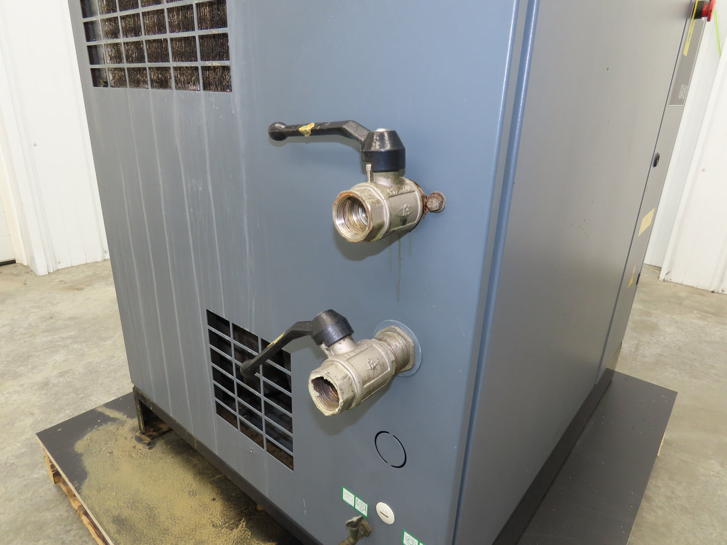 Atlas Copco ID60CSA Rotary Screw Air Compressor 20Hp 91.7 CFM 230v w/Air Dryer