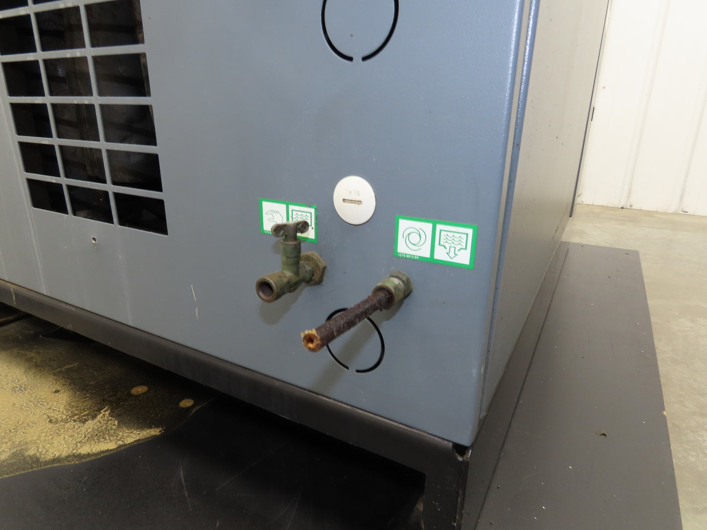 Atlas Copco ID60CSA Rotary Screw Air Compressor 20Hp 91.7 CFM 230v w/Air Dryer