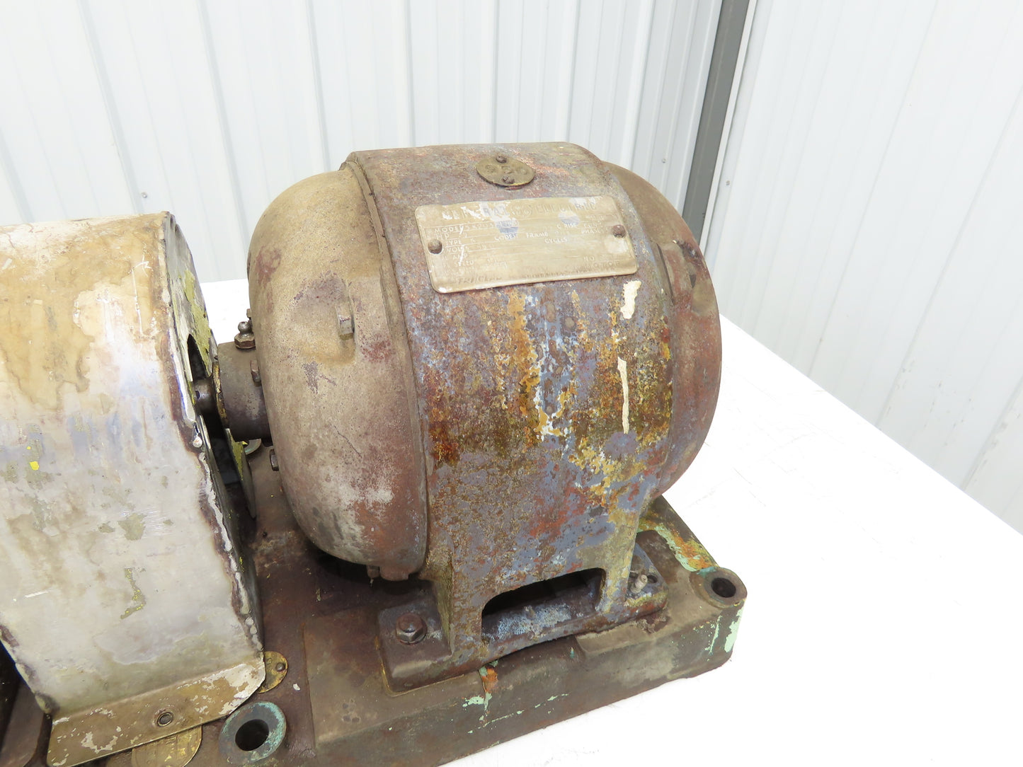 Roper 2F10 Hydraulic Gear Pump Unit 8gpm 300psi 5Hp 1150rpm 480/550V 3PH