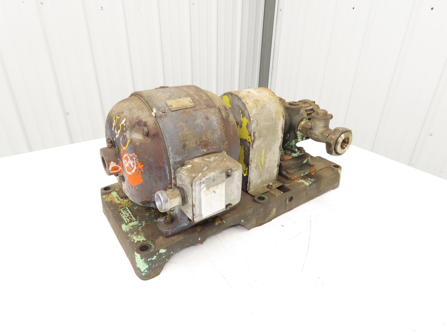 Roper 2F10 Hydraulic Gear Pump Unit 8gpm 300psi 5Hp 1150rpm 480/550V 3PH