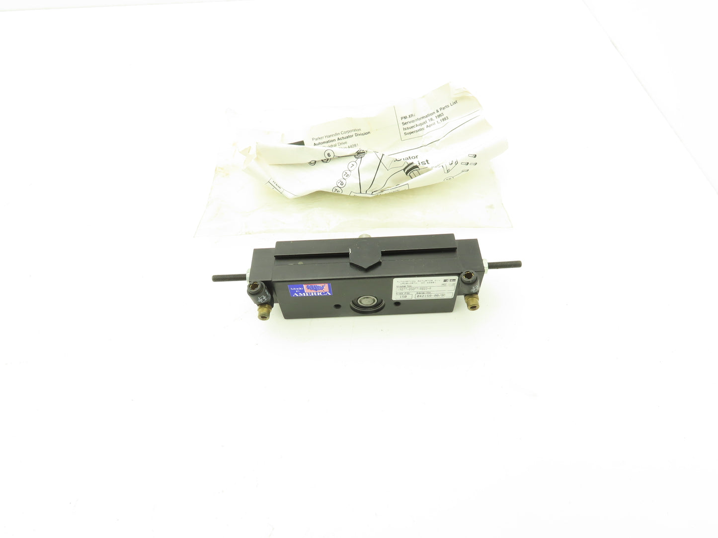 Parker XR077-090FT-RB23-A Pneumatic Rotary Actuator 3/8" Shaft 90Deg Rotation