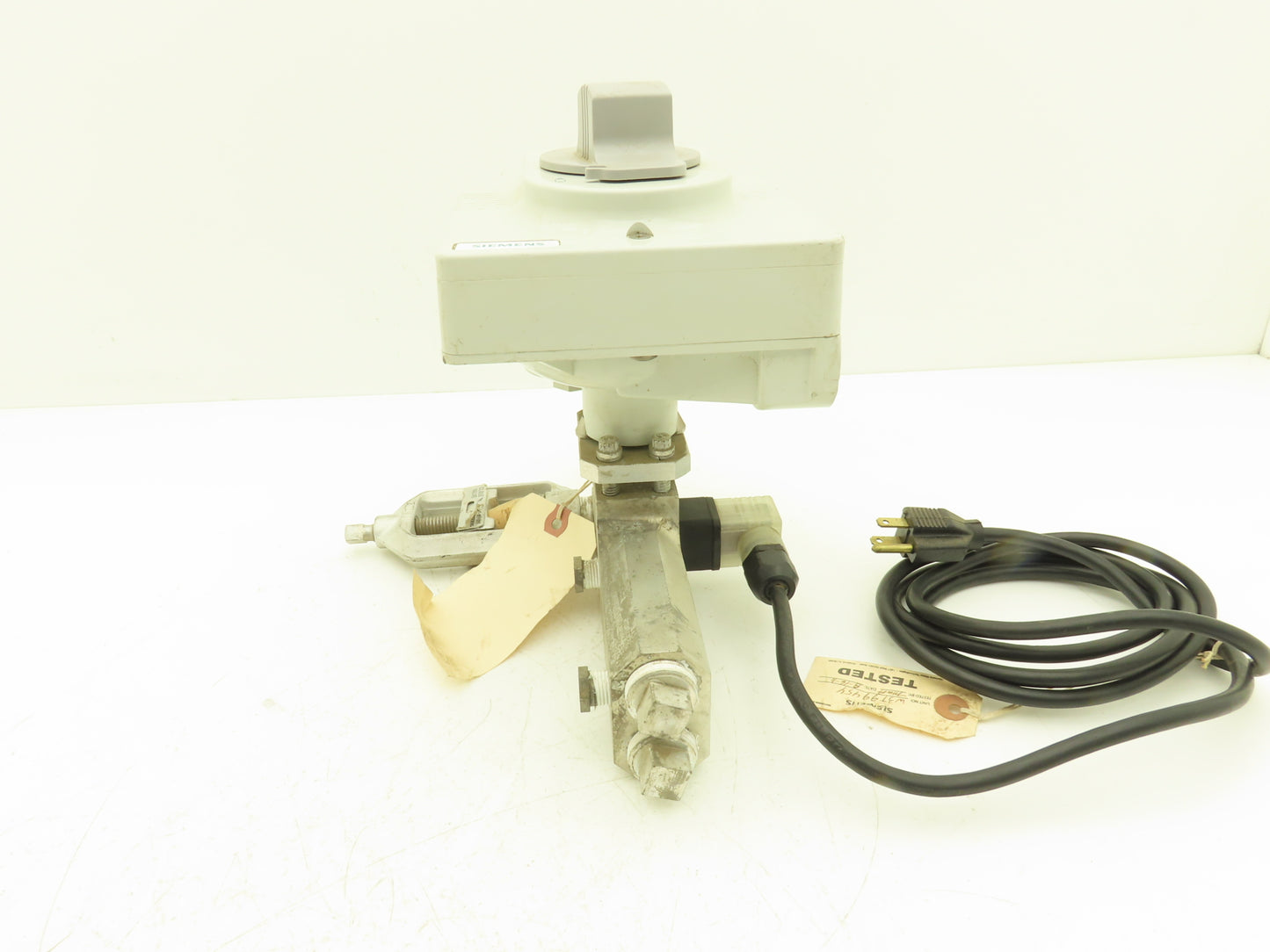 Siemens W3T97930 Industrial Gas Valve Chlorine Tank Solenoid 115V