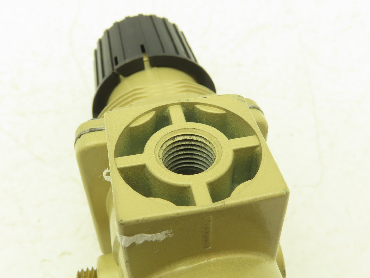 Norgren R08-200-RNMA Pneumatic Air Pressure Regulator 1/4"NPT 300/150psi