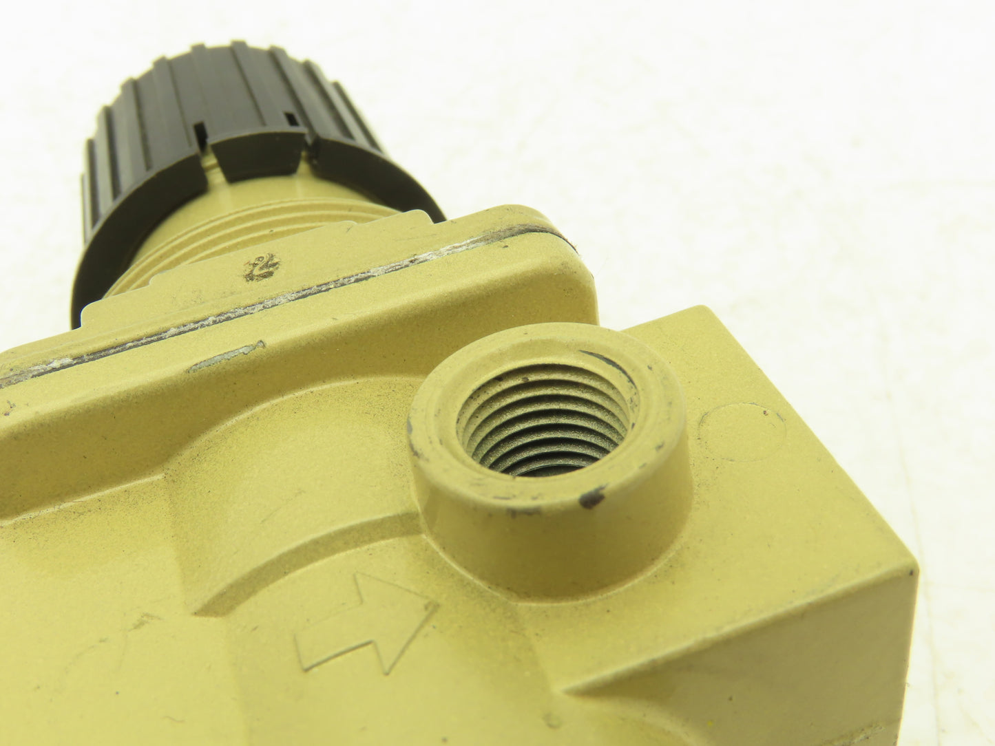 Norgren R08-200-RNMA Pneumatic Air Pressure Regulator 1/4"NPT 300/150psi