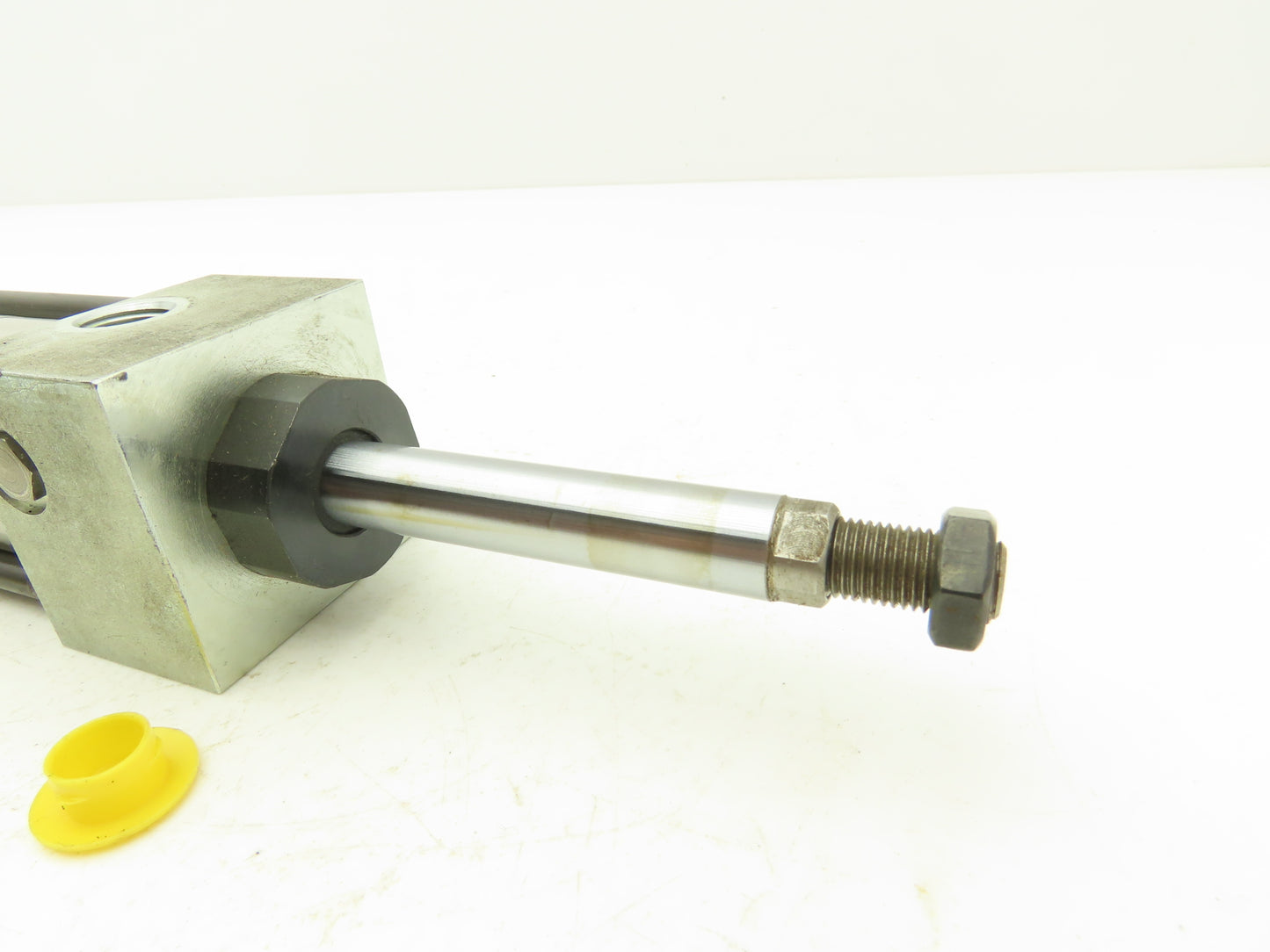 PHD AV2B 1-3/8 Pneumatic Air Cylinder 1-3/8" Bore 2-1/2" Stroke Double Rod