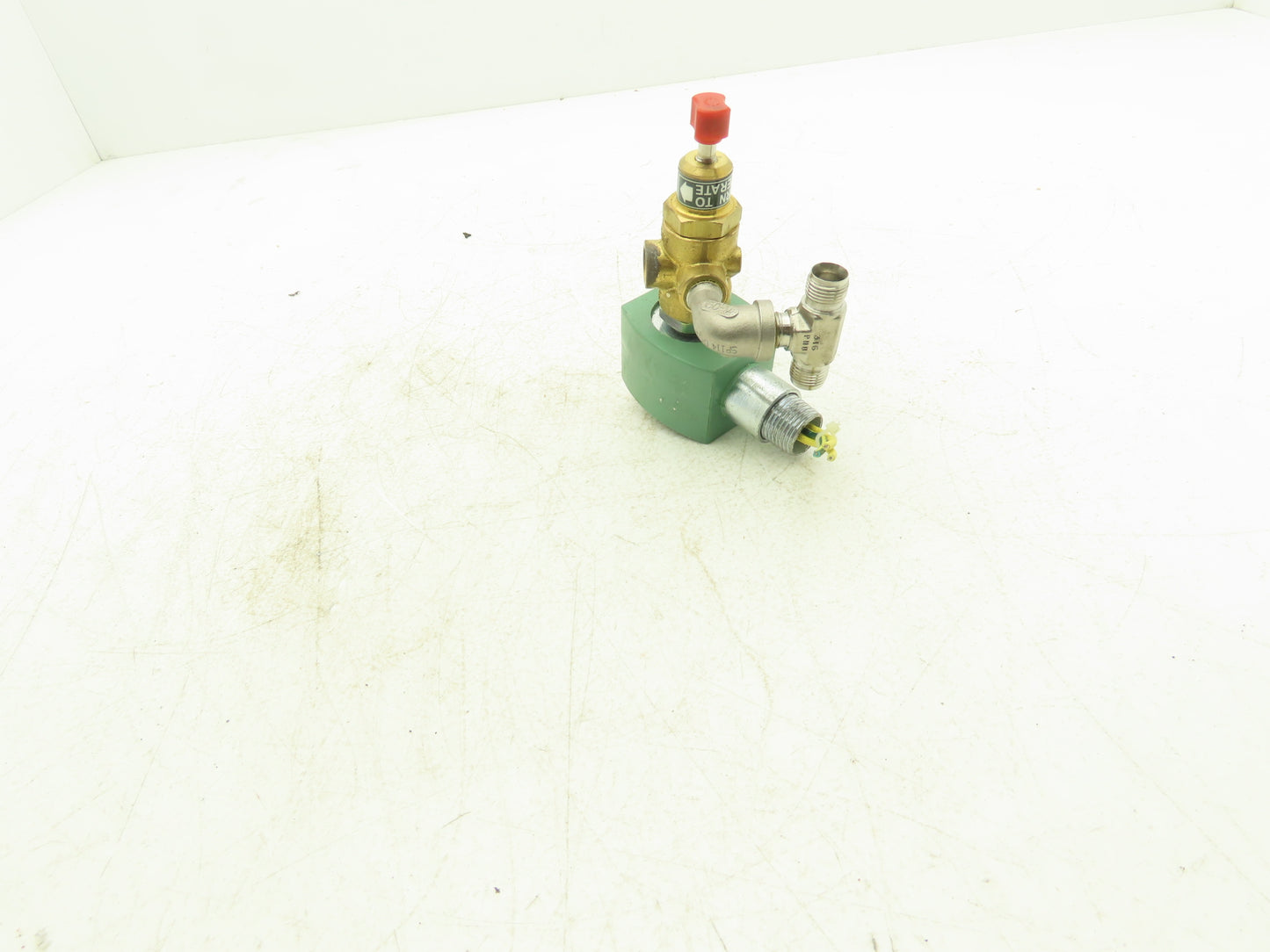 Asco HT8320G184MS RED-HAT II 3-Way Solenoid Valve 1/4" NPT 120V 150 PSI