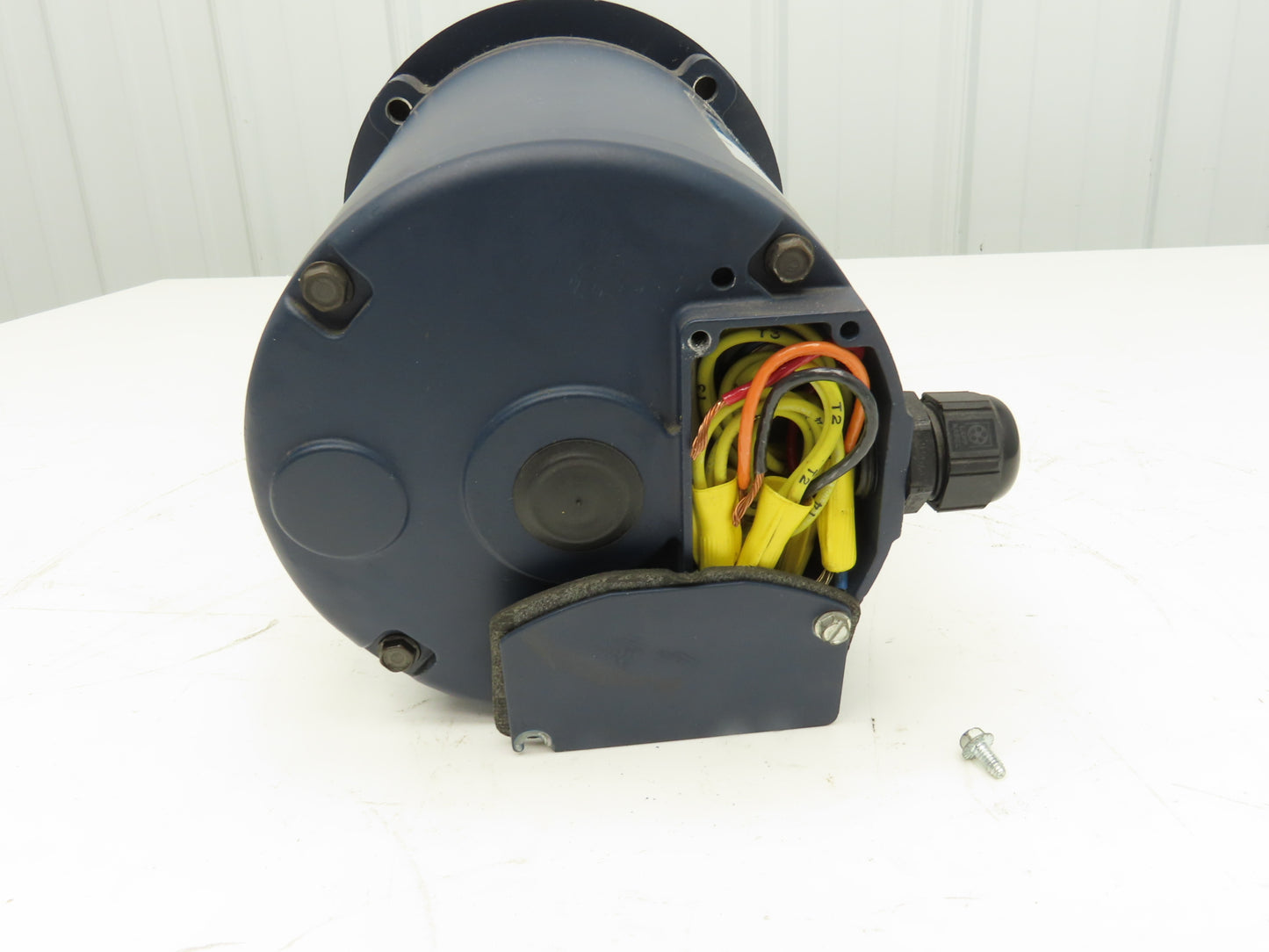 Leeson IronMan BMQ821-10-R-56 Gearmotor 10:1 Reducer .5Hp 172rpm 230/460V 56C RH