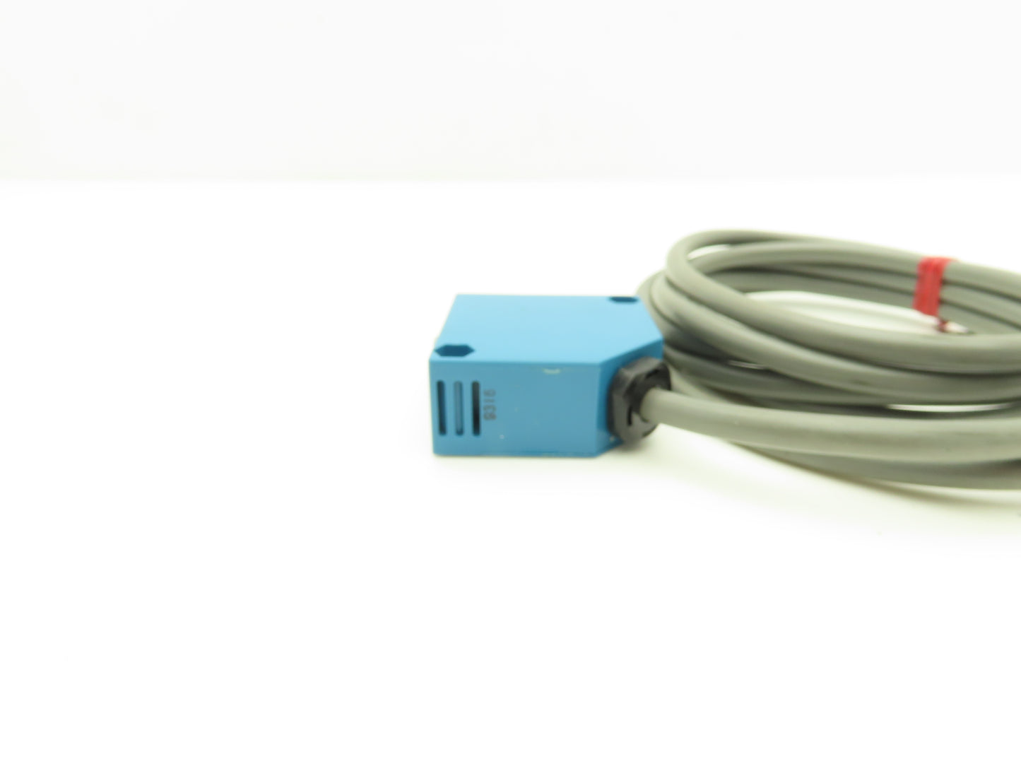 Honeywell FE7D-TX7E-M Micro Switch Phototransistor Sensor 24-240VAC/12-240VDC