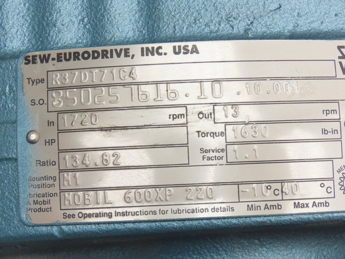 Sew Eurodrive R37DT71C4 Gearmotor 134.82 Ratio .33Hp 13rpm 230/460V 3PH DFT71C4