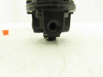 Fairchild 10 N Kendall Pressure Regulator 1/8" NPT 1/2-30PSI Range 250 PSI Max