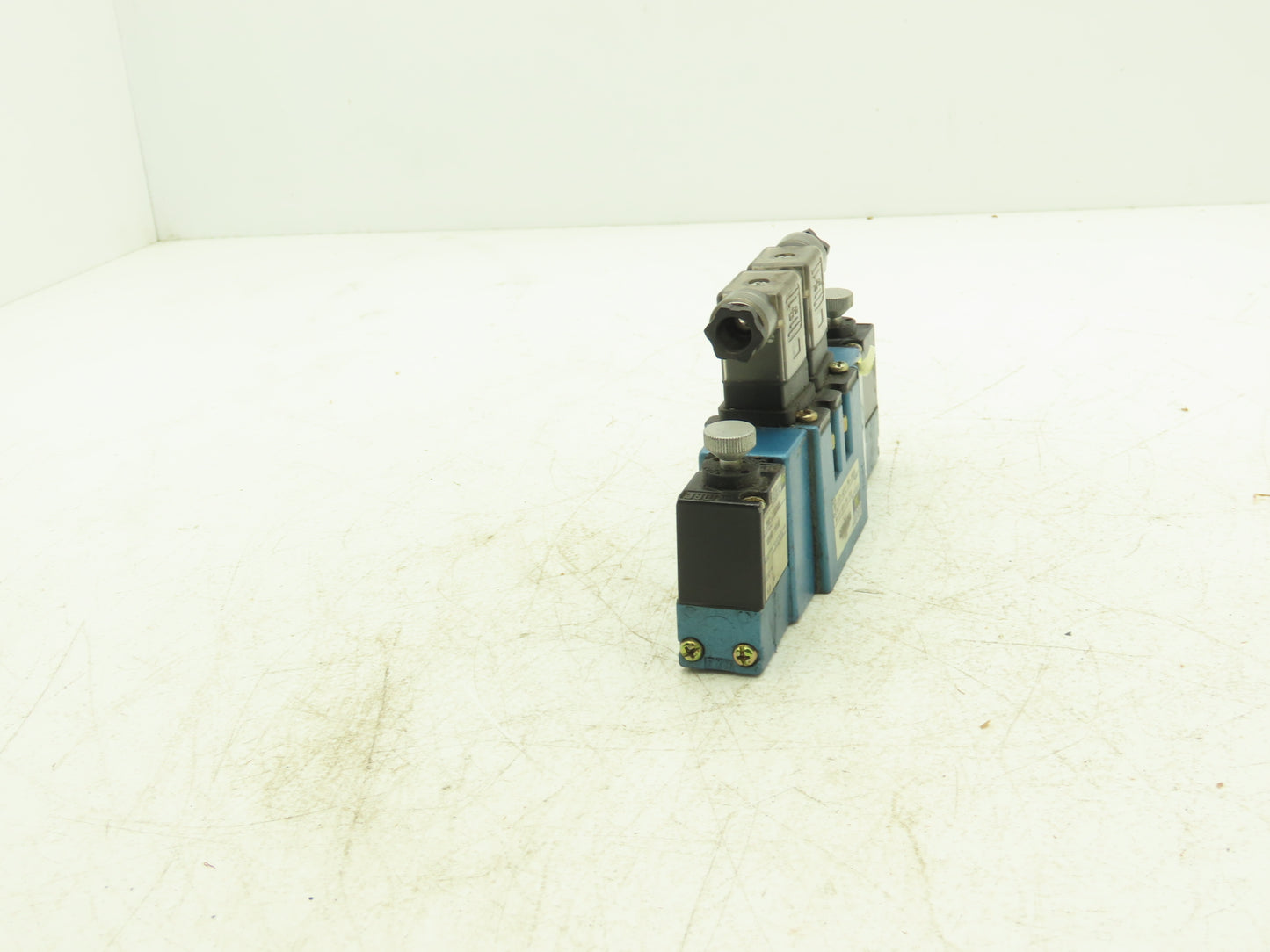 Mac MV-A1C-A312-PM-113JH Pneumatic Solenoid Valve 4/2-way 24VDC PME-113DAAG