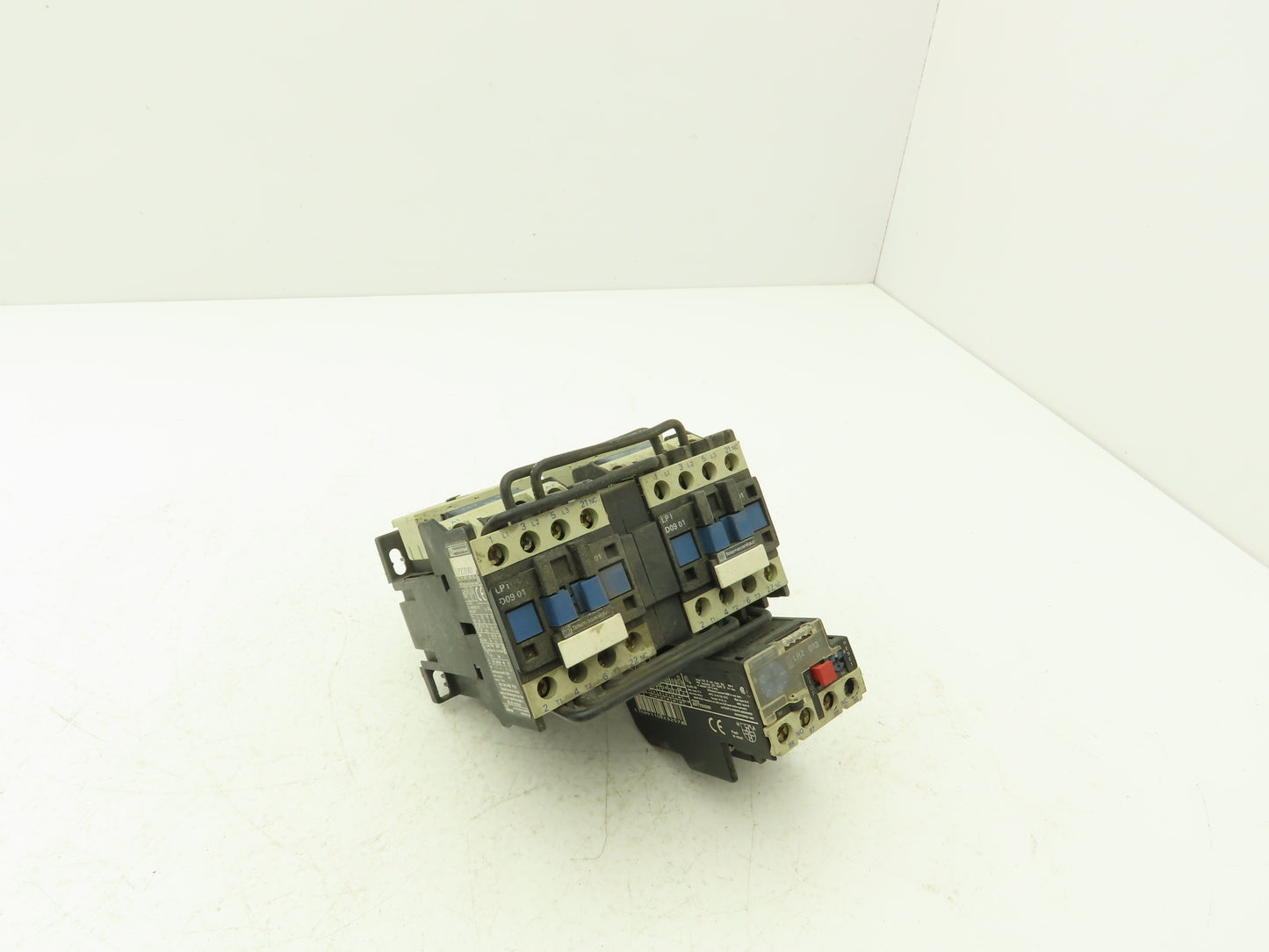 Telemecanique LP2D0901 Reversing Contactor With Overload 3 Ph 7.5Hp 20A 600V