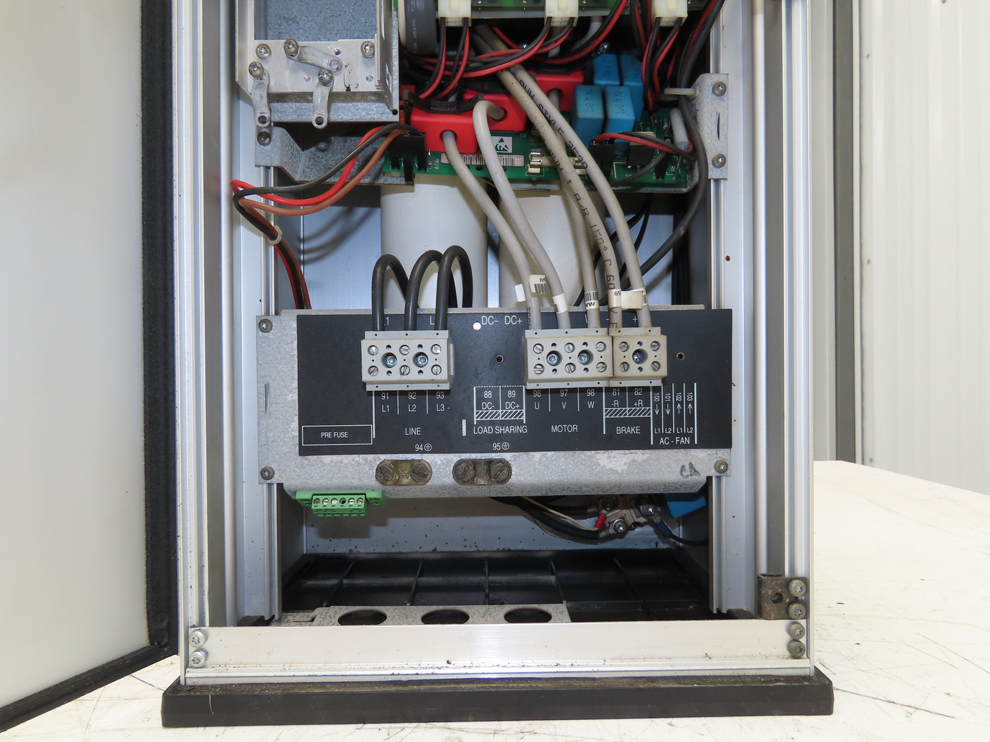 Danfoss PT5C54SBR0DLF00A00 175Z4121 VLT5022 Variable Speed Drive 15kW 20HP