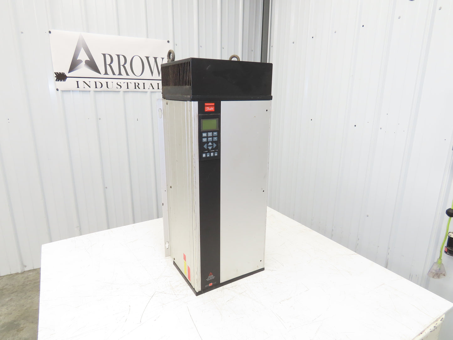 Danfoss PT5C54SBR0DLF00A00 175Z4121 VLT5022 Variable Speed Drive 15kW 20HP