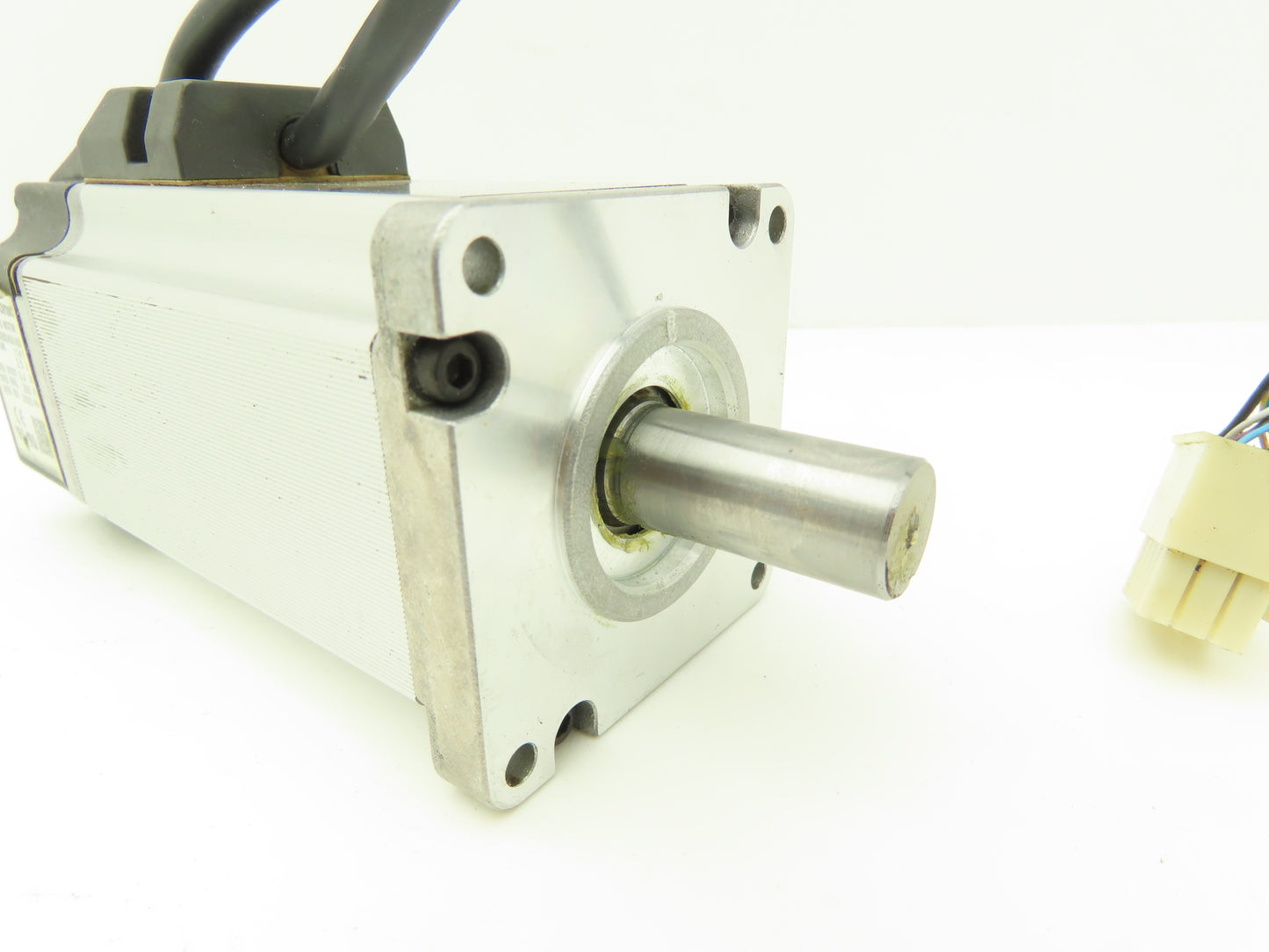 Panasonic MUMS042A1A0S Servo Motor 114V 2.5A 0.4kW 3Ph 3000RPM 200Hz 14mm Shaft