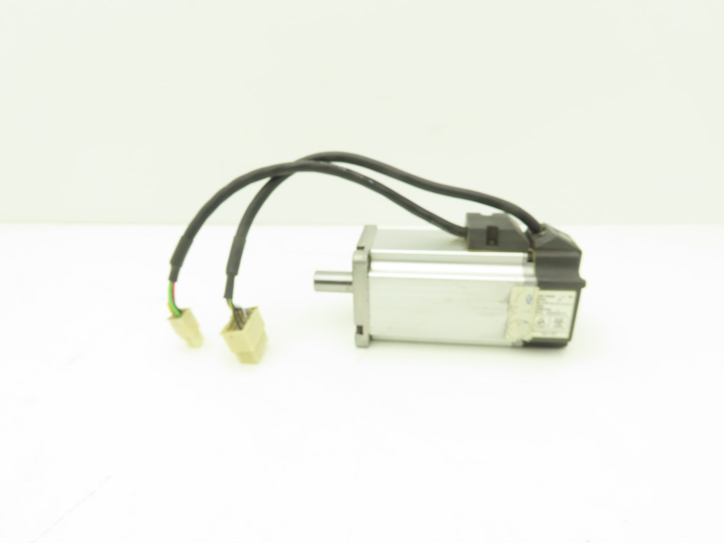 Panasonic MUMS042A1A0S Servo Motor 114V 2.5A 0.4kW 3Ph 3000RPM 200Hz 14mm Shaft