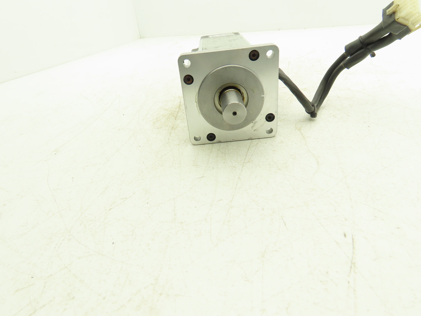 Panasonic MUMS082A1A0S Servo Motor 126V 4.3A 0.75kW 3Ph 3000RPM 200Hz 19mm Shaft