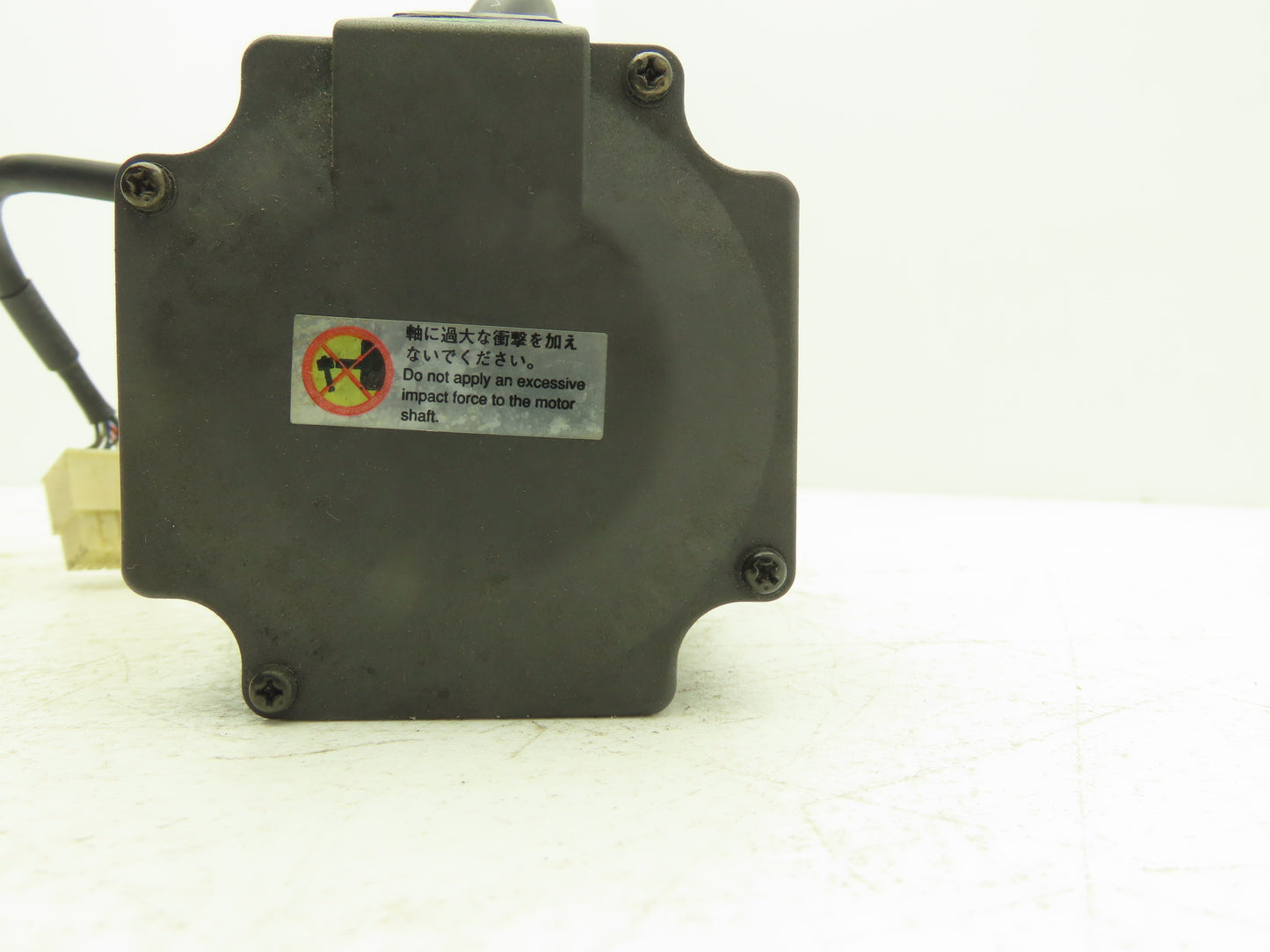 Panasonic MUMS082A1B0S Servo Motor 126V 4.3A 0.75kW 3Ph 3000RPM 200Hz 19mm Shaft