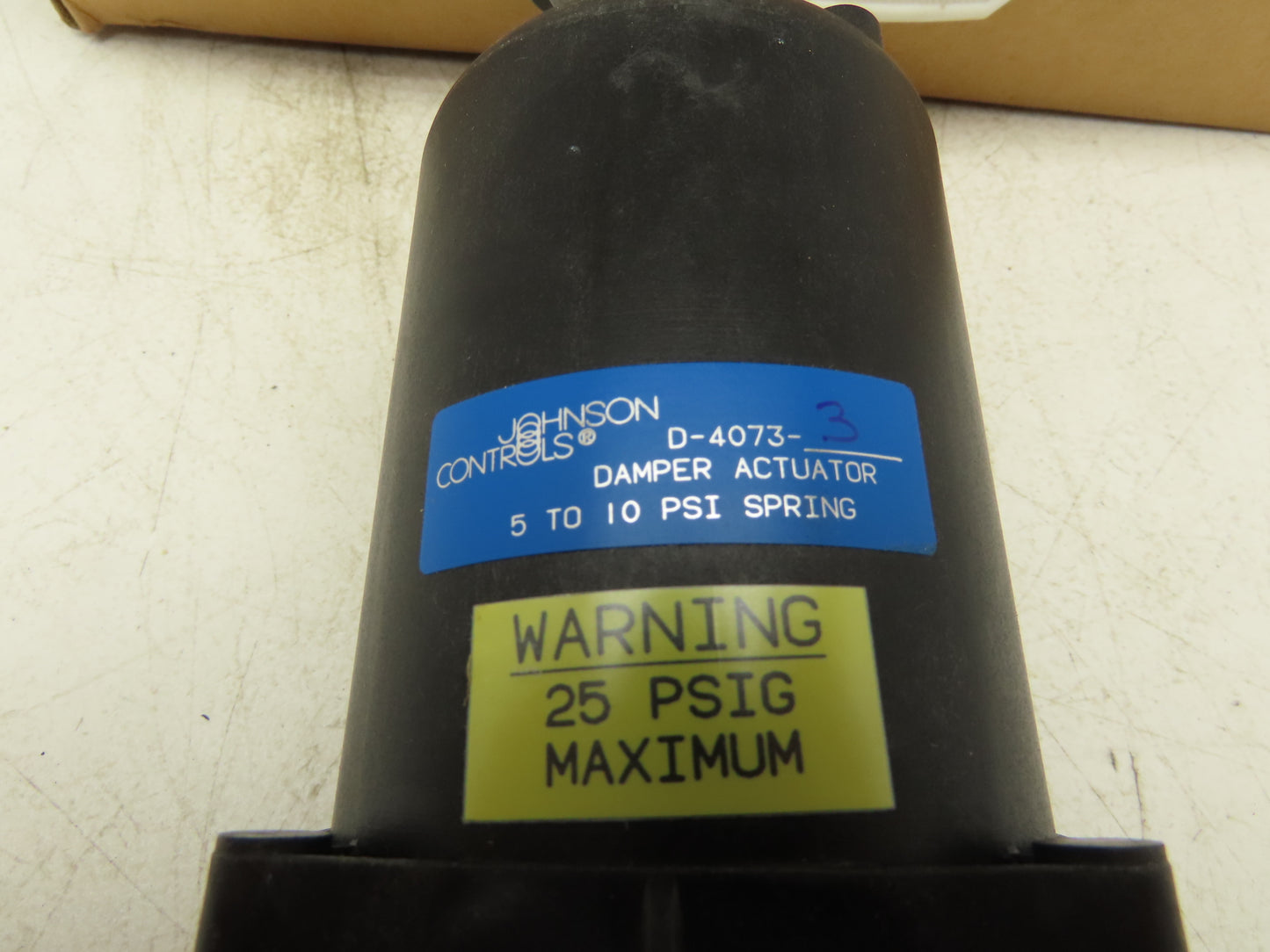 Johnson Controls D-4073-3 Damper Actuator 5-10PSIG Spring Universal Mount