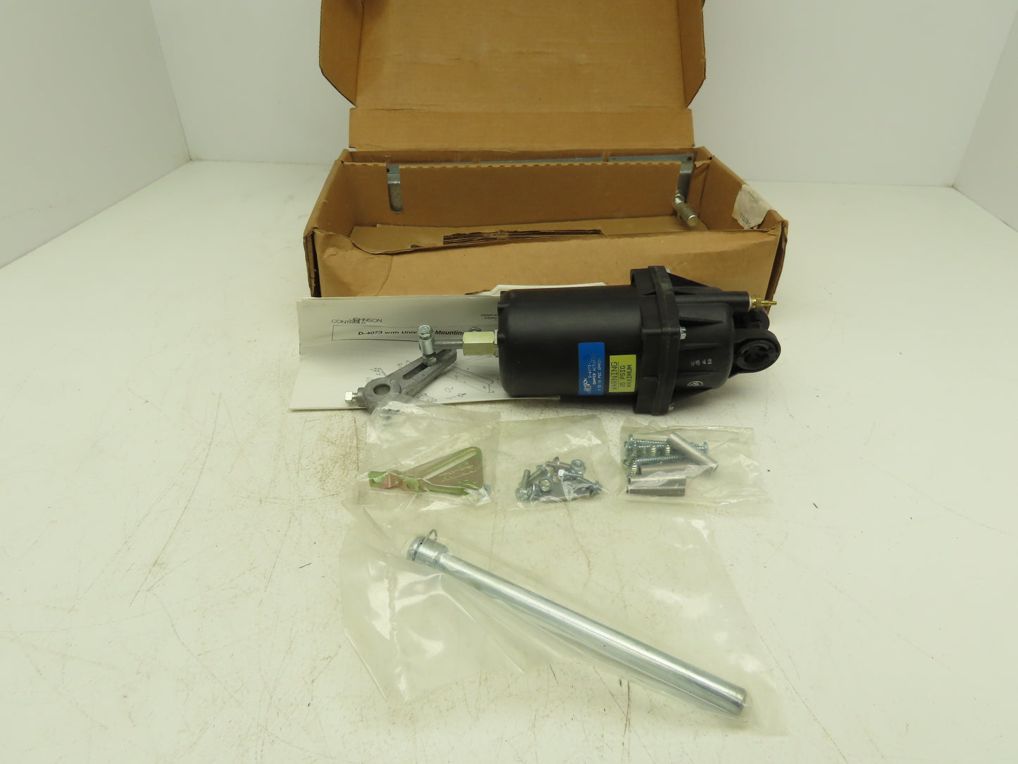 Johnson Controls D-4073-3 Damper Actuator 5-10PSIG Spring Universal Mount