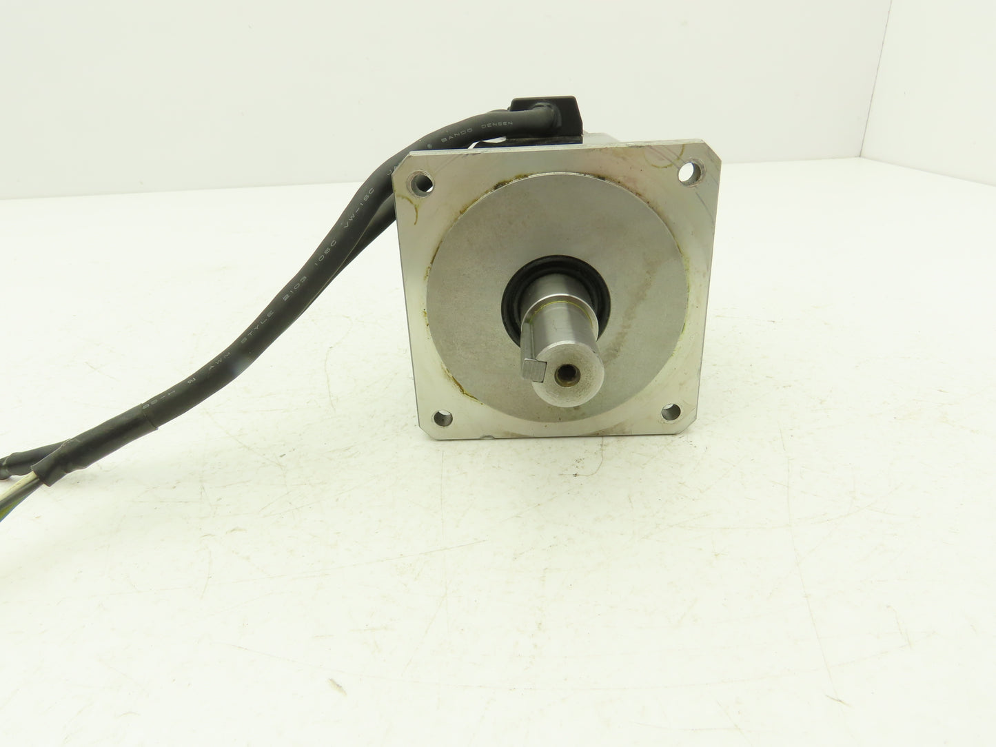 Tamagawa Seiko 4614N3325E208 AC Servo Motor  W Encoder 16mm Shaft