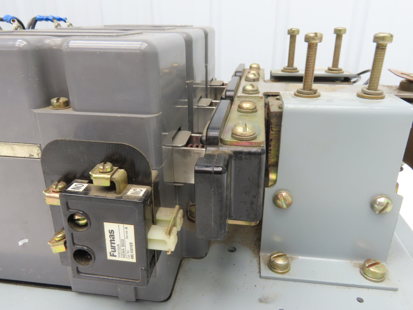 Furnas 14KF32A Contactor Motor Starter Assembly 270A 200Hp 3PH 600V No Coil