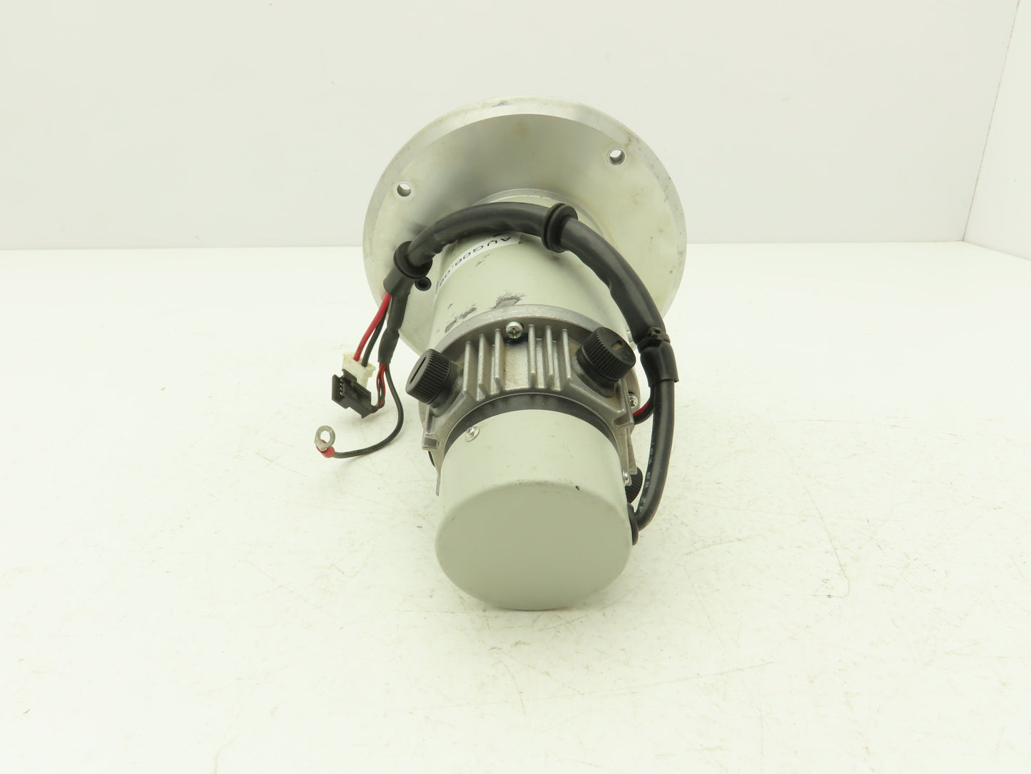 Sony DH072-330E4N01 DC Servo Motor 11mm Shaft 	140mm Flange Mount
