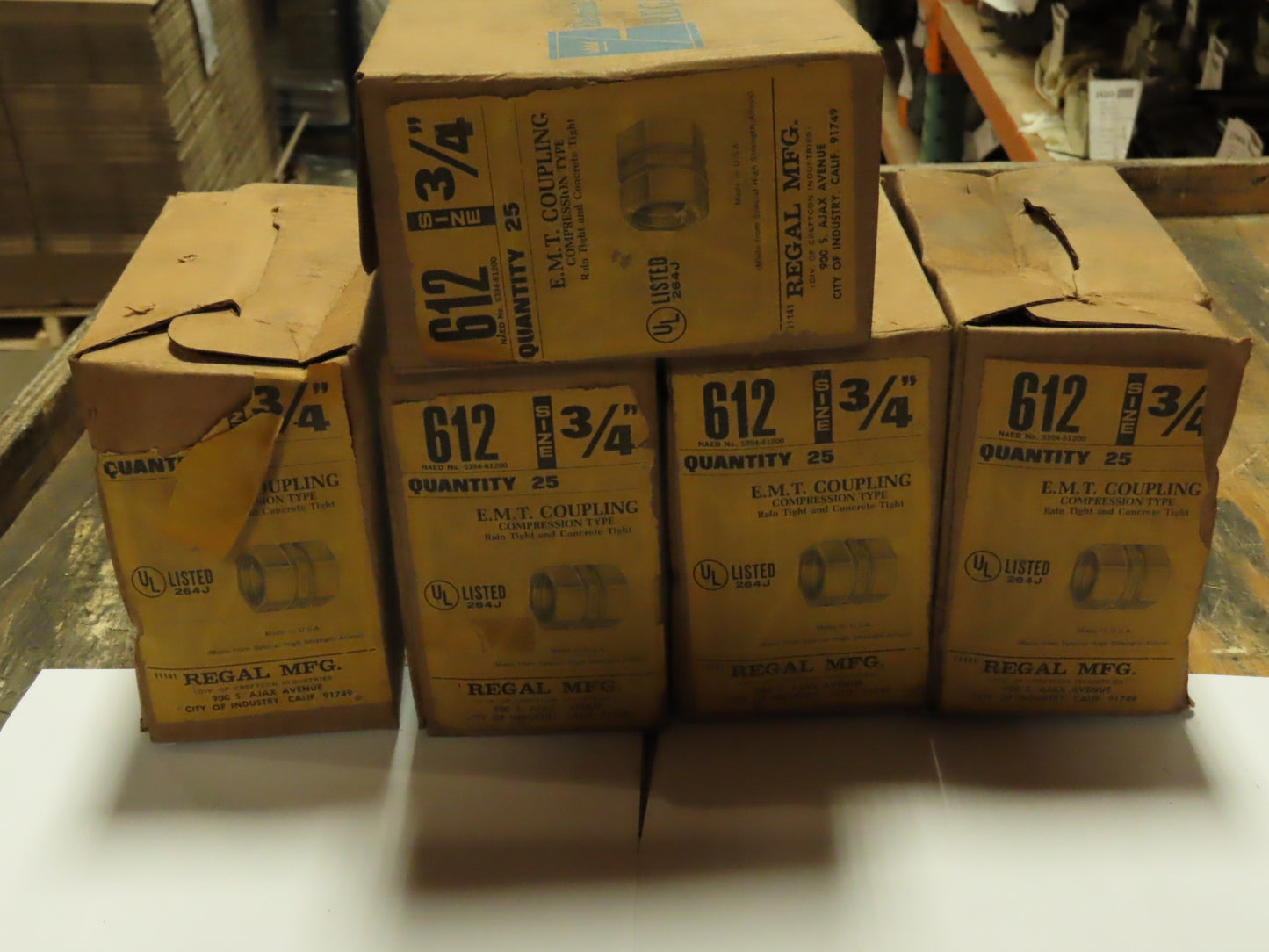 Regal 612  3/4" EMT Conduit Compression Coupling Concrete Rain Tight Lot of 125