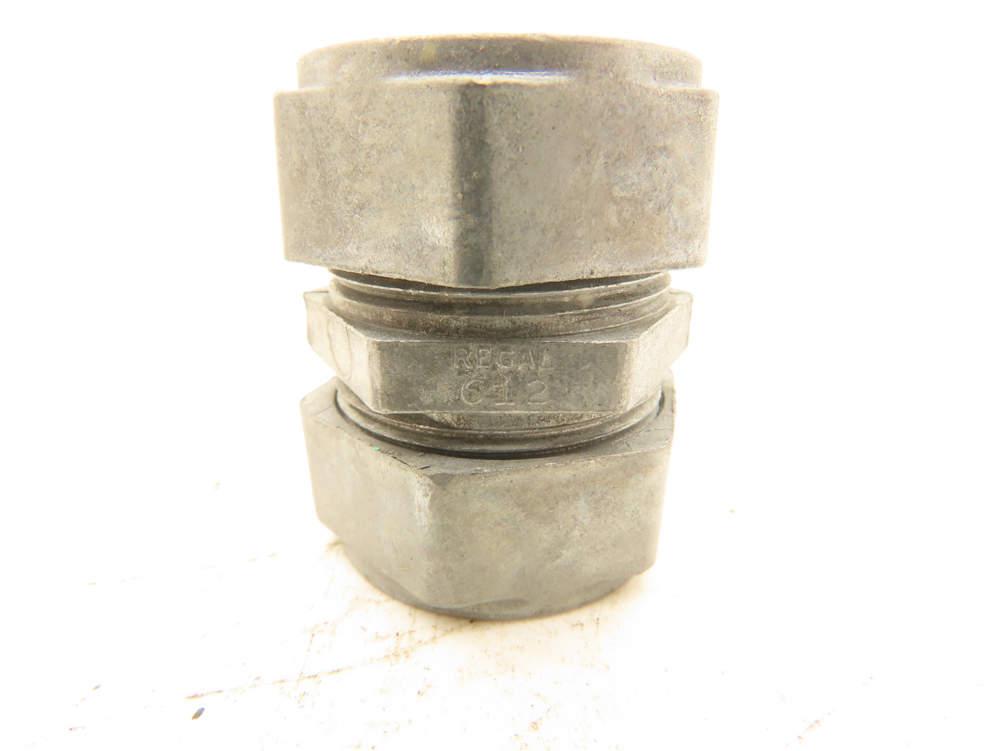 Regal 612  3/4" EMT Conduit Compression Coupling Concrete Rain Tight Lot of 125