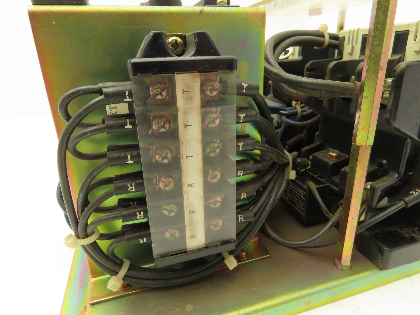 Yaskawa Electric JZRCR-XPU10C Contactor Motor Starter Assembly 25Hp 3PH 660V