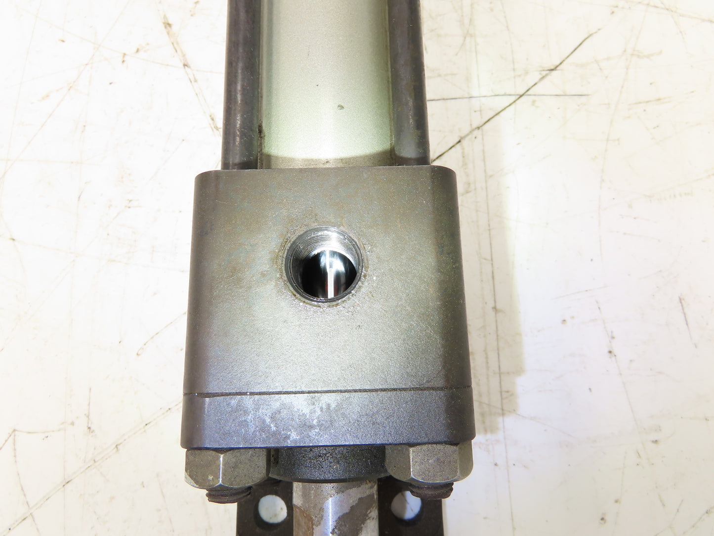 Taiyo 70H-8 1LB40BB620-AD Hydraulic Cylinder 40mm Bore 620mm Stroke 1015psi