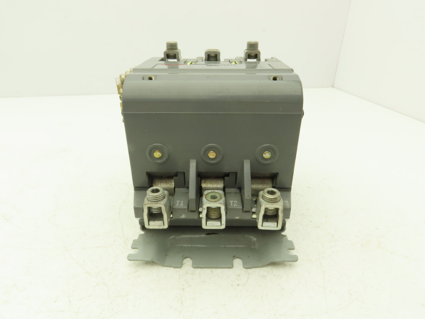 Furnas 40HP32AF Contactor Motor Starter 3Ph 600v 50Hp Ser A Coil 120v Size 3 90A